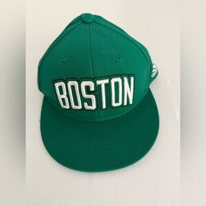 Adidas Boston Celtics‎ Flat Brim Flex Fitted Hat Wool Blend Spell out Size S/M